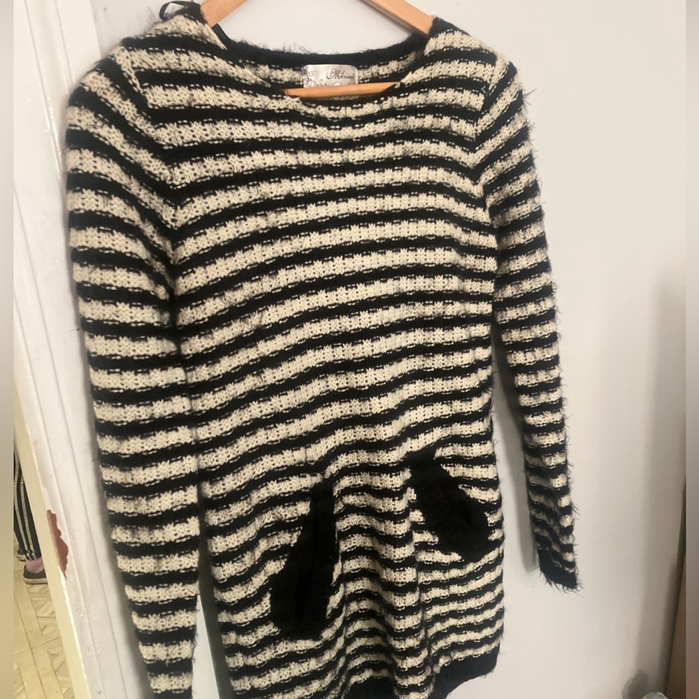 Sweater  Black & Gray , Size Small